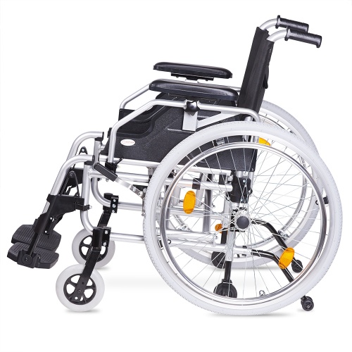 Кресло-коляска для инвалидов FS 959 LQ "Armed" фото 3