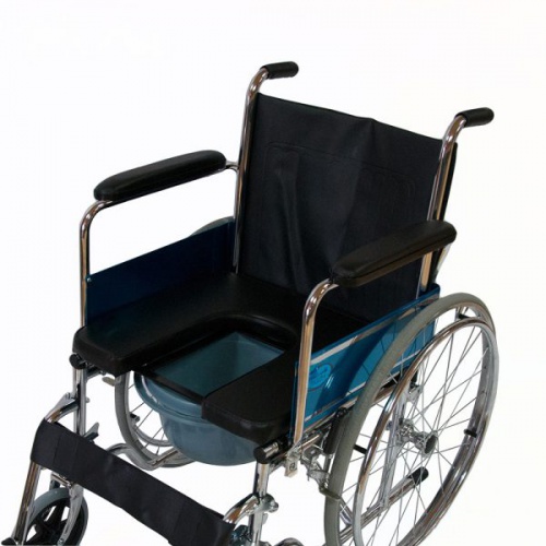 Инвалидная коляска FS 682 со съемным U-образным вырезом (с санитарным оснащением) фото 5